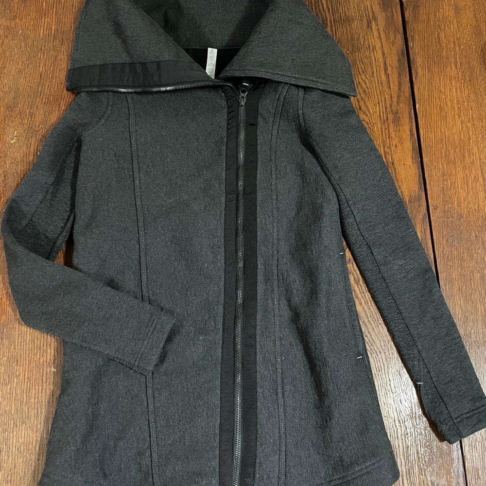 Lululemon Virasana Blanket Wrap Heathered Black - Picture 6 of 16